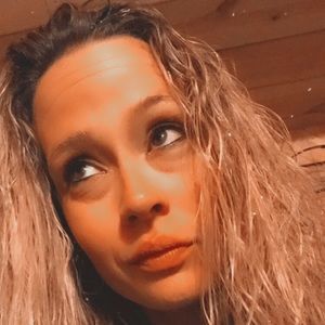 Meet your Posher, Pam